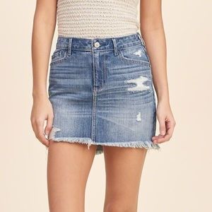 Never worn Hollister skirt denim